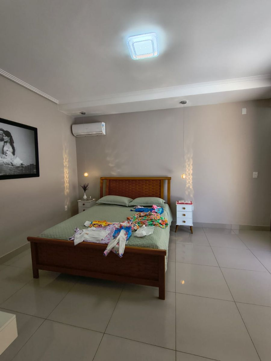 Casa, 3 quartos, 211 m² - Foto 3