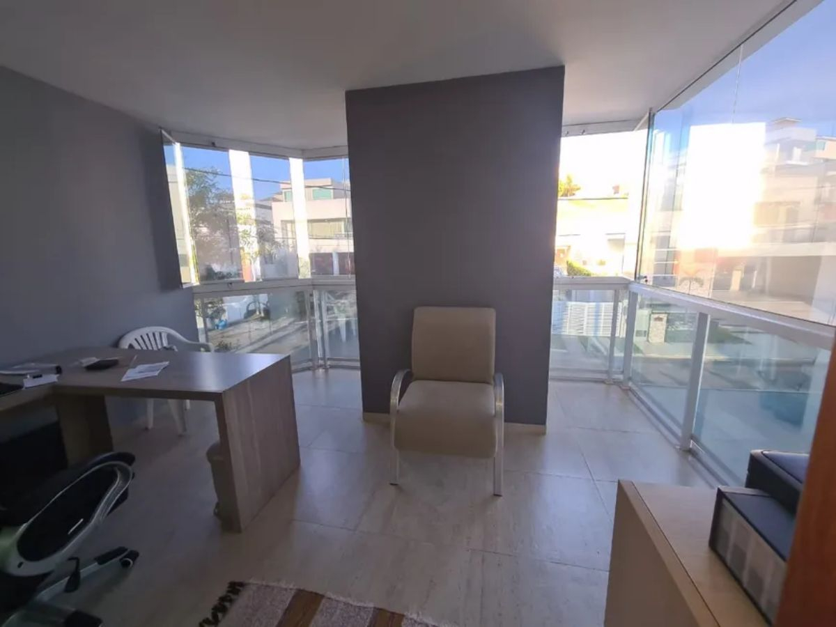 Casa, 3 quartos, 280 m² - Foto 9