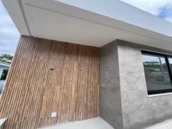 #22-7950/01 - Casa para Venda em Macaé - RJ - 2