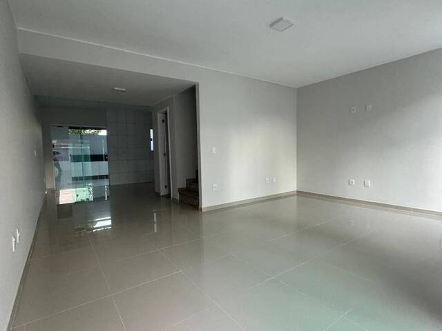 #159 - Casa para Venda em Macaé - RJ - 2