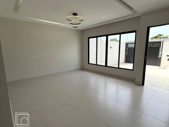 Casa para Venda em Macaé - 5