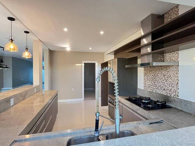 #22 9716 - Casa para Venda em Macaé - RJ - 2