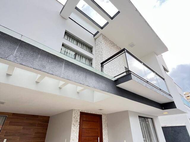 #22 9716 - Casa para Venda em Macaé - RJ - 3