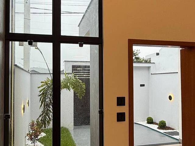 Casa para Venda em Macaé - 4