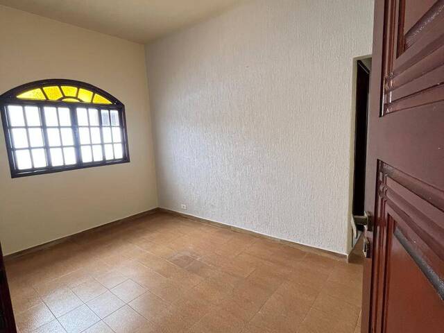 Casa para Venda em Macaé - 4