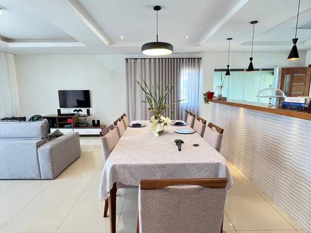 Casa para Venda em Macaé - 4