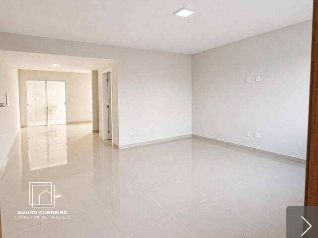 Casa para Venda em Macaé - 3