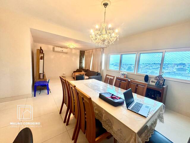 Casa para Venda em Macaé - 2