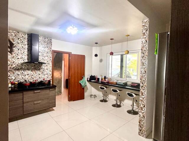 Casa para Venda em Macaé - 3