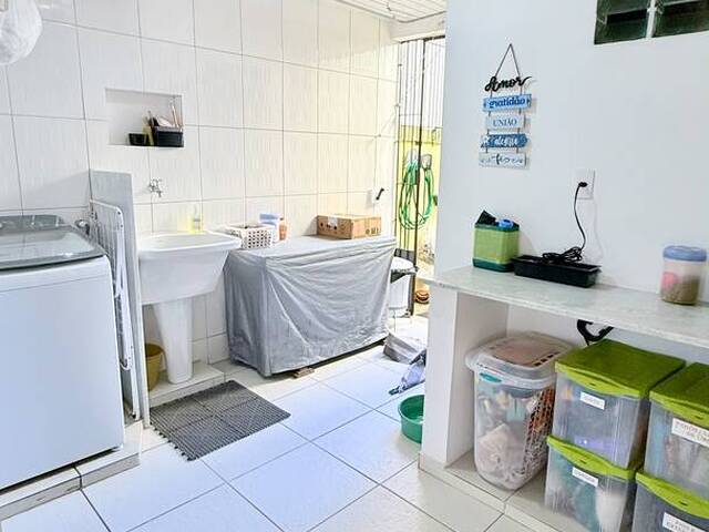 Casa para Venda em Macaé - 3