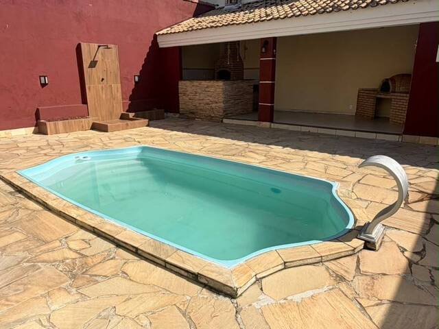 #22 9716 - Casa para Locação em Macaé - RJ - 1