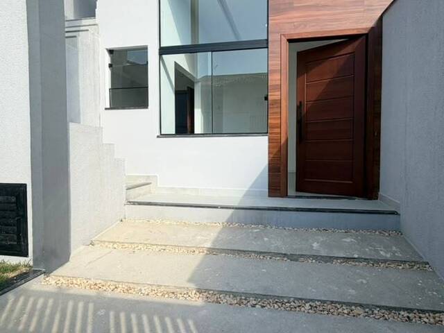 #22 9716 - Casa para Venda em Macaé - RJ - 2