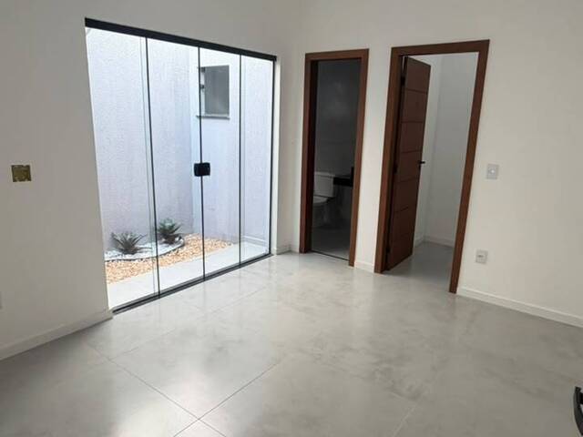 #22 9716 - Casa para Venda em Macaé - RJ - 3