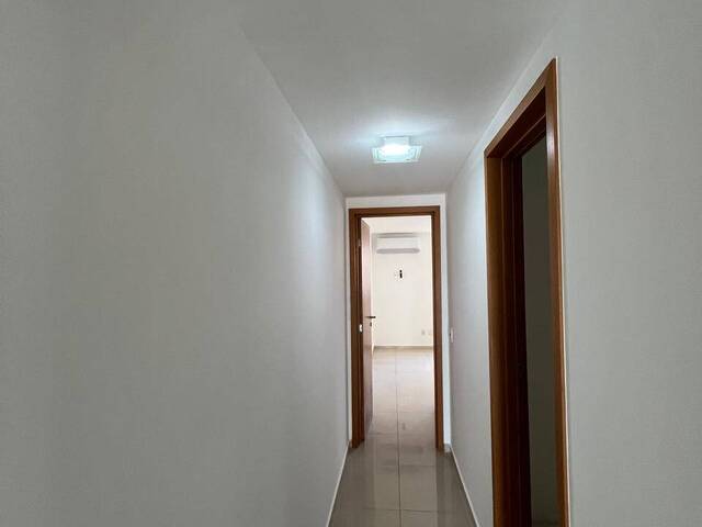 Apartamento para Venda em Macaé - 4