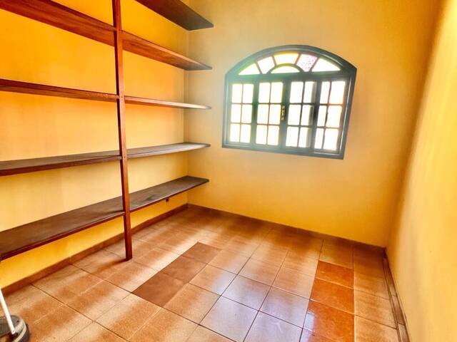 #220 - Casa para Venda em Macaé - RJ - 3