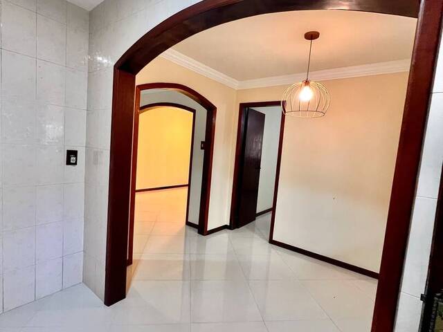 Casa para Venda em Macaé - 5