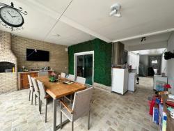 Casa para Venda em Macaé - 3