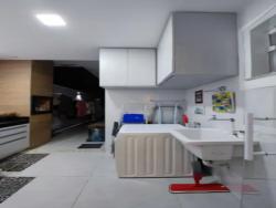 Casa para Venda em Macaé - 3