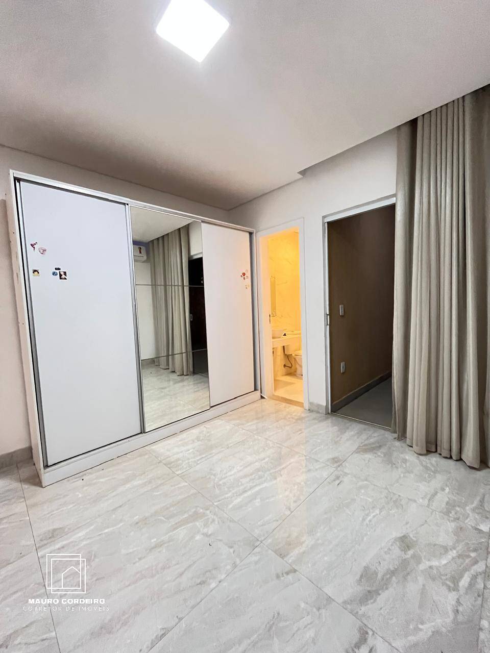 Casa, 4 quartos, 248 m² - Foto 28