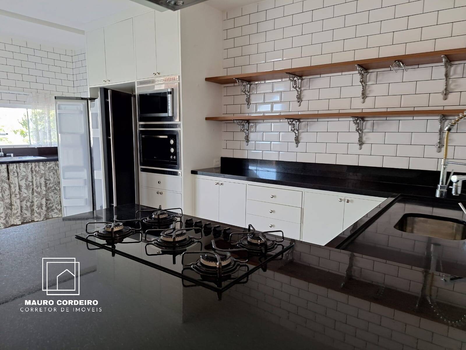 Casa, 3 quartos, 220 m² - Foto 2
